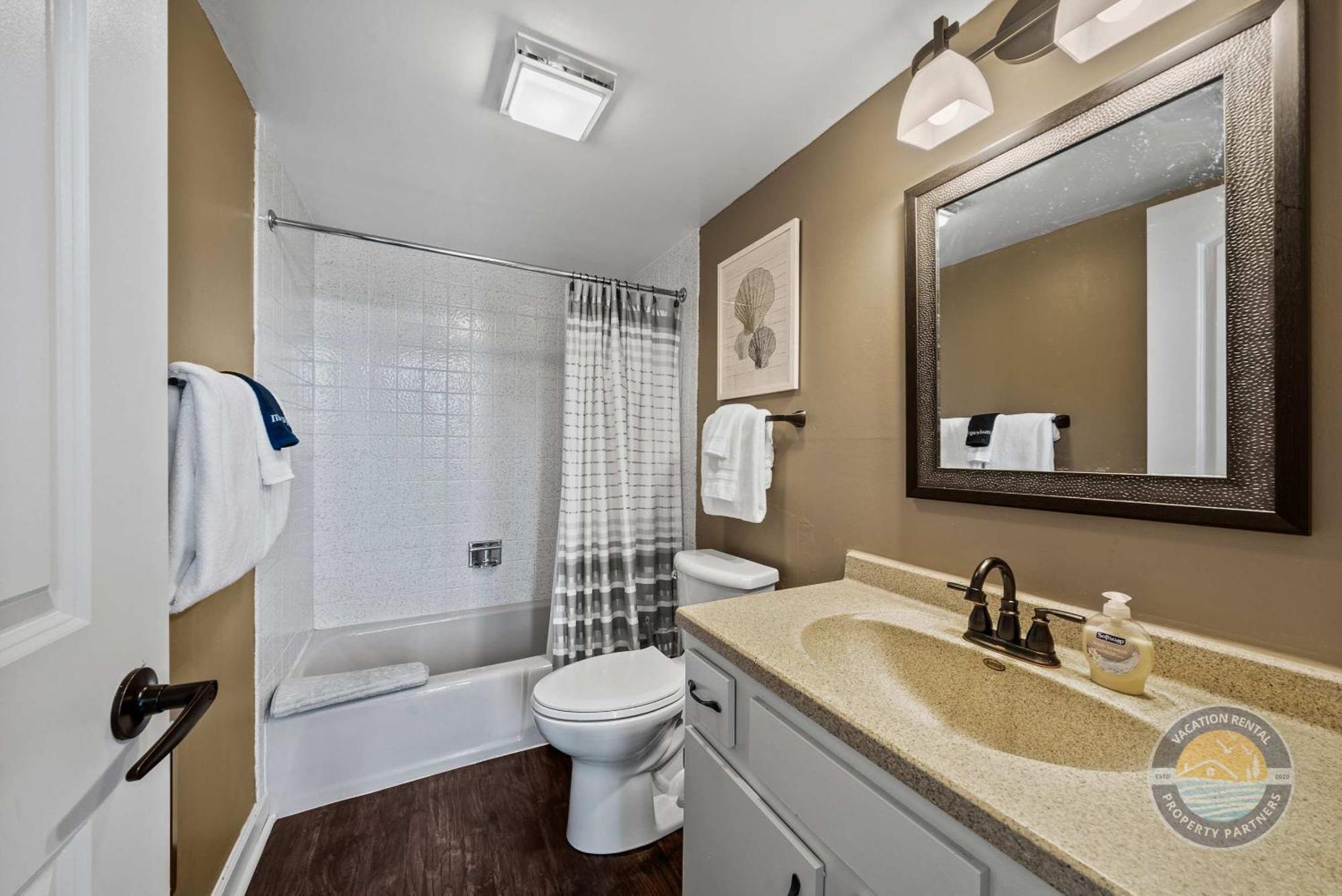 New Lake Como Condo With Lake Views Lake Geneva Exterior foto